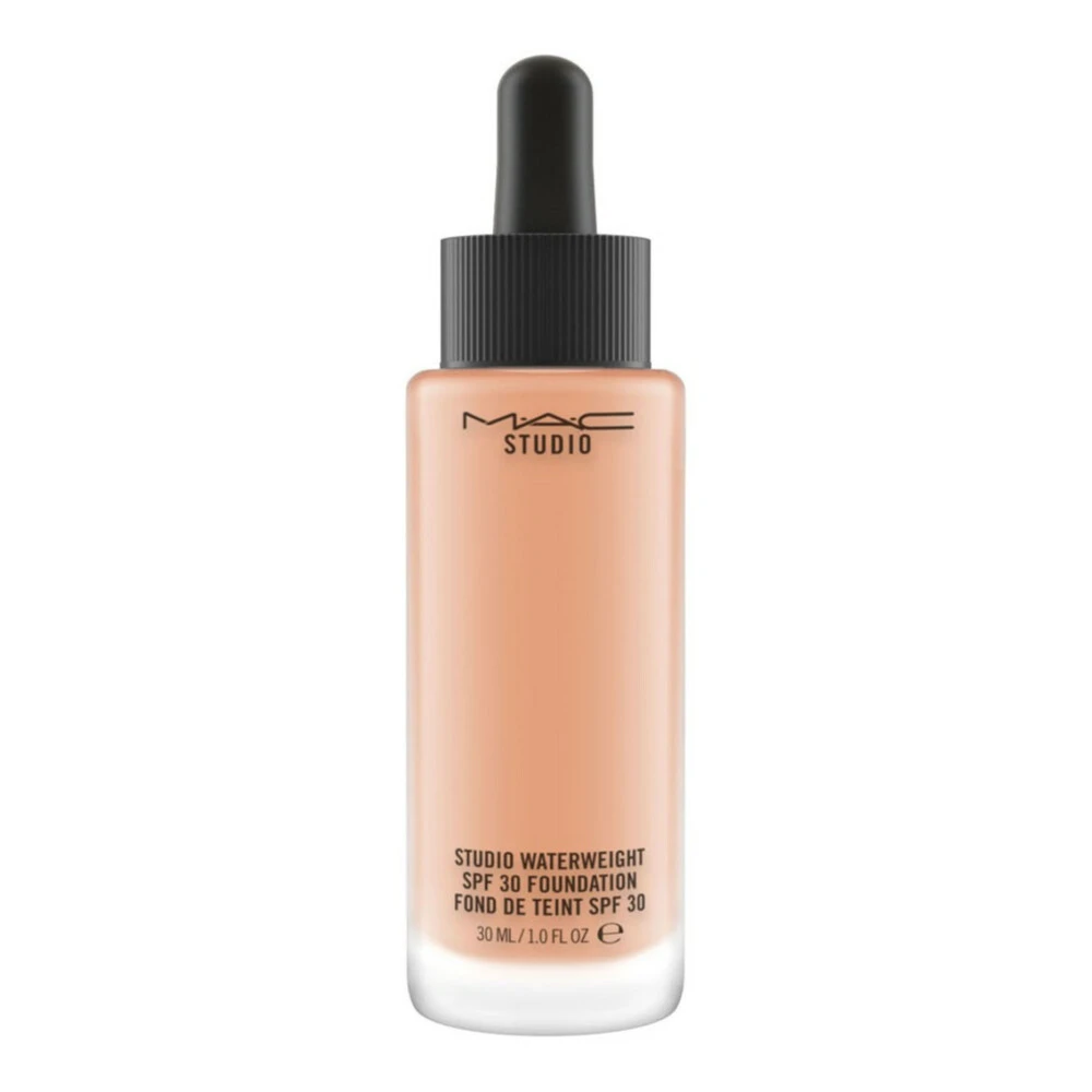 MAC Cosmetics Studio Waterweight Foundation SPF30 NW30 3 MAC Cosmetics Studio Waterweight Foundation SPF30 NW30